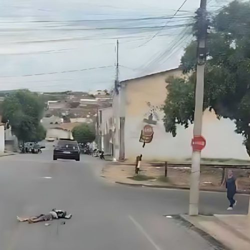 Execução a tiros no centro de Brumado deixa homem morto e polícia investiga