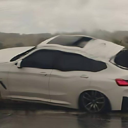 Famoso cantor baiano Kiko Chicabana sofre acidente de carro