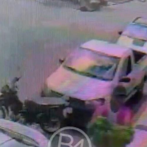 Flagrante inusitado: homem é filmado furtando saco de laranjas em feira de Brumado