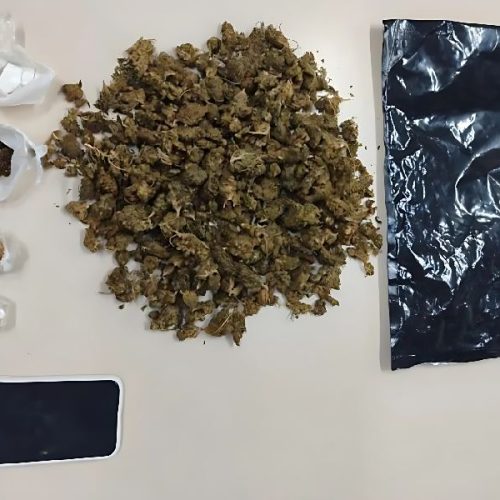 Fuga termina em prisão e apreensão de drogas em Guanambi