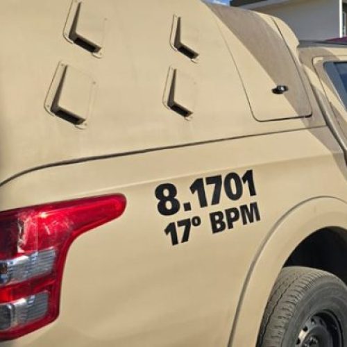 Guanambi: homem pula muro com faca, ameaça ex e filho; PM faz buscas