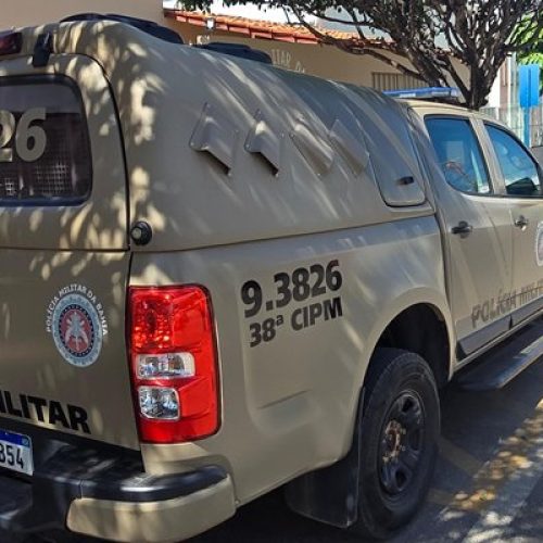 Homem desconfia de encomenda e descobre crack escondido em roupa