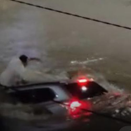 Homem é engolido pela enxurrada durante temporal em Vitória da Conquista