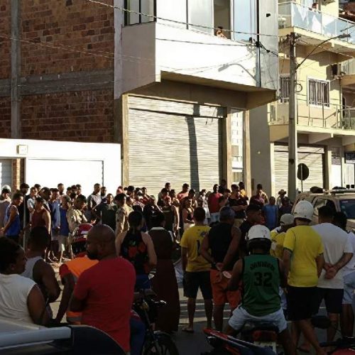Homem é morto a tiros em frente a igreja evangélica e crime assusta moradores no Recôncavo Baiano