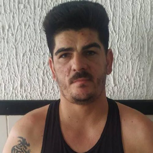Homem é preso após passar carro sobre moto, ameaçar mulher e resistir à prisão em Guanambi