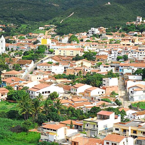 Homem é preso em Caetité após agredir mãe de 80 anos