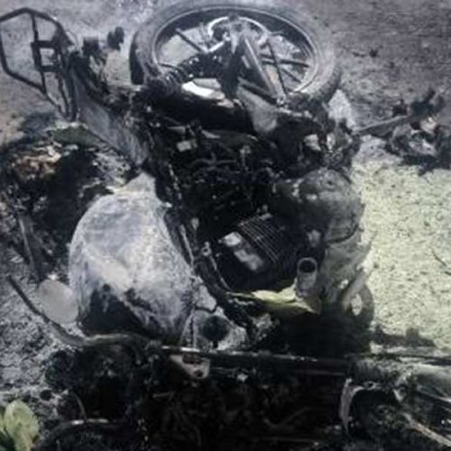 Homem tem moto incendiada após negar R$ 5 a suspeito em Urandi