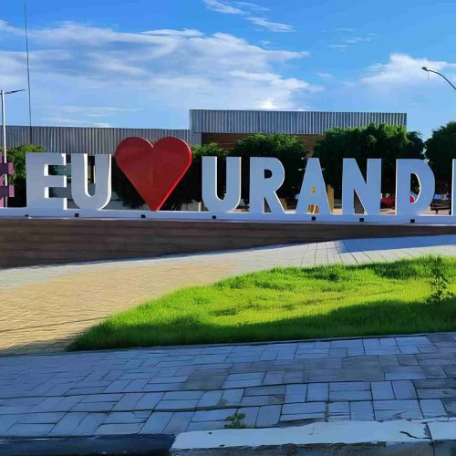 Idosa é enganada e tem R$ 3 mil furtados em Urandi