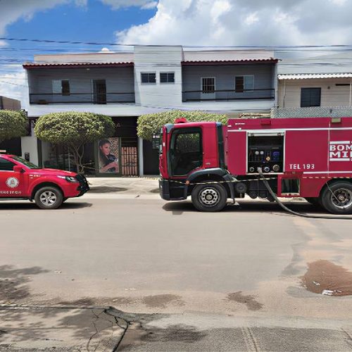 Incêndio de grandes proporções atinge estabelecimento comercial em Luís Eduardo Magalhães