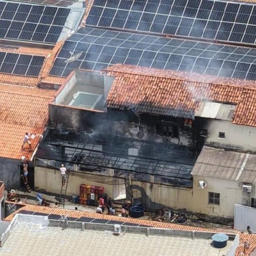 Incêndio em ar-condicionado atinge supermercado e assusta moradores em Iuiú