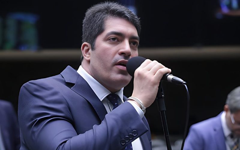 Indicação ao TCE muda tabuleiro e fortalece plano do PT de lançar Rui e Wagner ao Senado