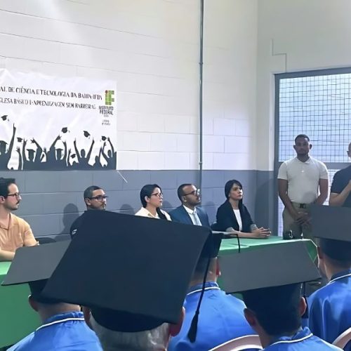 Internos do Conjunto Penal de Brumado concluem curso básico de Inglês