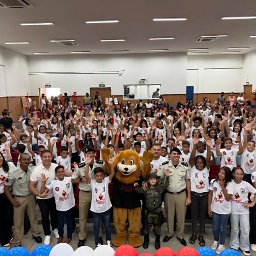 Ituaçu forma 95 alunos no PROERD em cerimônia de celebração e cidadania