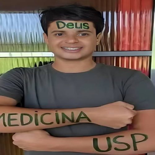 Jovem da periferia de Salvador conquista primeiro lugar em Medicina na USP pelo Enem