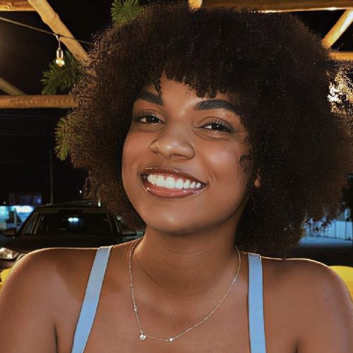 Jovem de 20 anos morre após colisão entre moto e caminhão em Guanambi