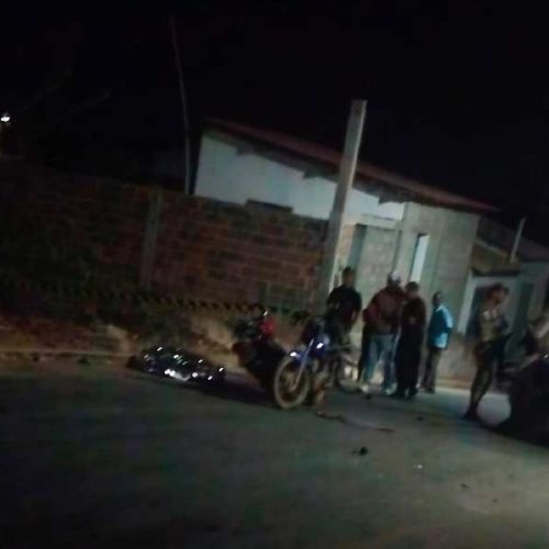 Jovem de 20 anos morre após colisão entre motos em Presidente Jânio Quadros