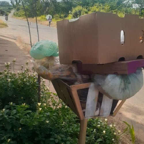 Morador denuncia falhas na coleta de lixo em avenida de Macaúbas; prefeitura promete normalizar serviço
