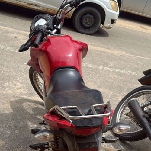 Moto furtada é abandonada durante a madrugada e recuperada pela PM em Cordeiros
