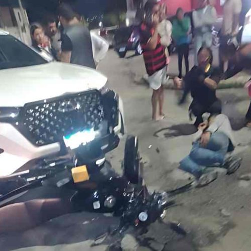 Motociclista é gravemente ferido após colisão no bairro Alto Maron, em Vitória da Conquista
