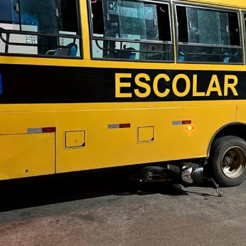 Motociclista morre após bater em ônibus escolar em avenida de Guanambi