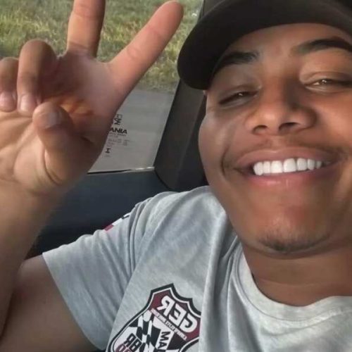 Caminhoneiro de Brumado morre após caminhão carregado de mangas capotar em Minas Gerais