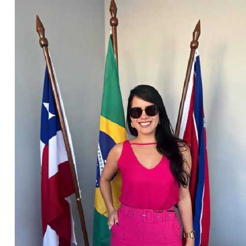 Advogada de Brumado leva 1º lugar com monografia que questiona representatividade no Tribunal do Júri