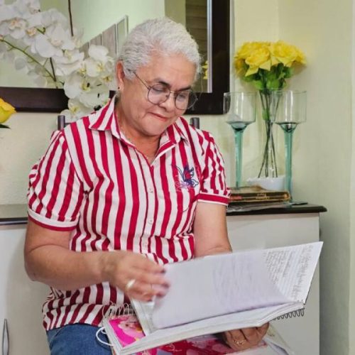 Nunca é tarde: aos 65 anos, moradora de Salvador vence o Sisu e entra em universidade federal
