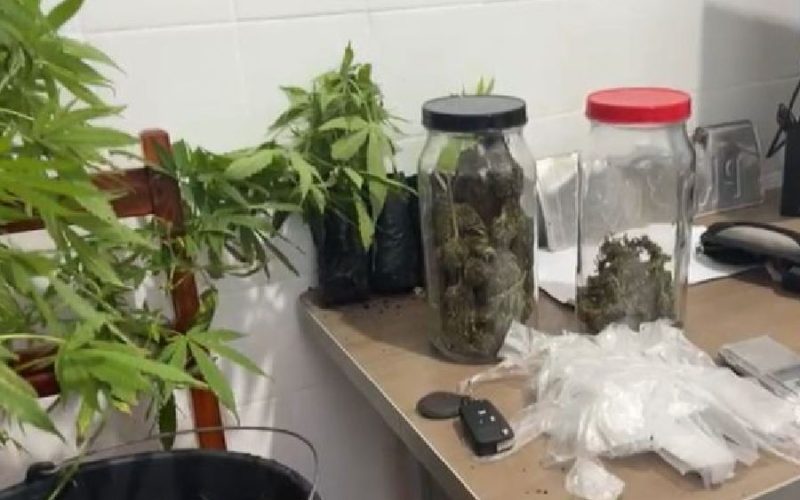 Operação da PM apreende drogas e materiais do tráfico em Barra da Estiva