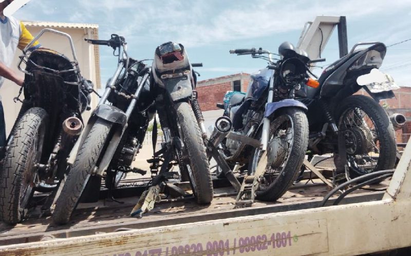 Operação do 24º BPM combate prática ilegal de “grau” e apreende motos em Contendas do Sincorá