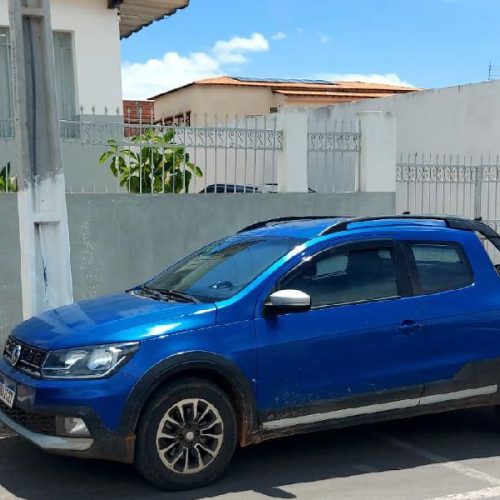 PM flagra carro adulterado e recupera veículo com restrição de furto em Tanhaçu