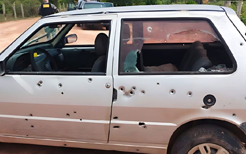 Pistola, munição e fogo cruzado: caso de jovem baleado intriga policiais em Porto Seguro