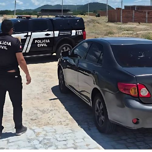 Polícia Civil apreende carro roubado em Guanambi e encontra objeto usado em assalto