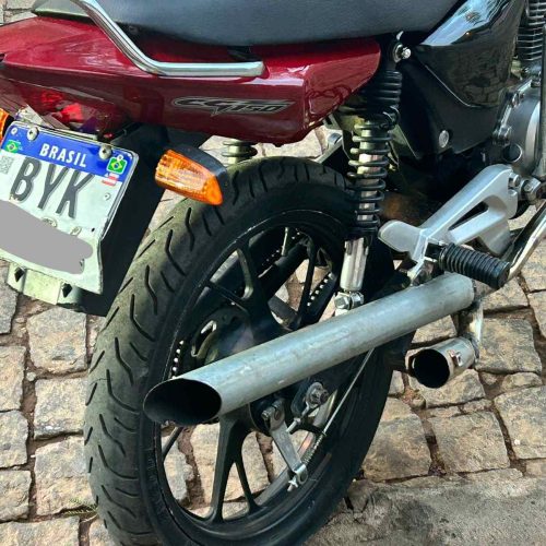 Polícia Militar apreende moto com descarga adulterada e placa dobrada em Brumado