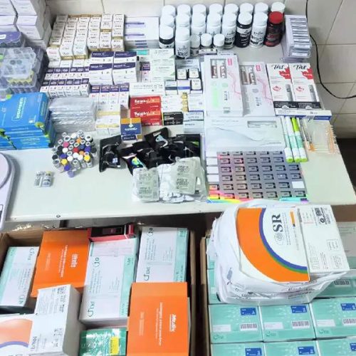 Polícia apreende medicamentos para emagrecimento e anabolizantes em operação em Guanambi
