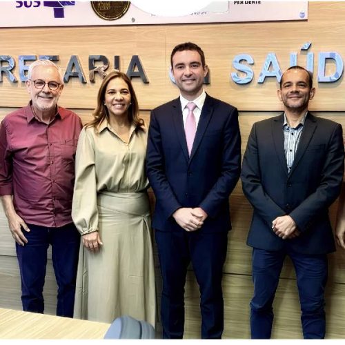 Prefeito de Brumado vai à Sesab e busca reforço histórico para hospital e unidades de saúde