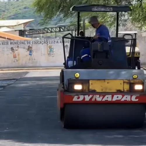 Prefeitura de Brumado inicia recuperação de trecho crítico próximo ao Fórum