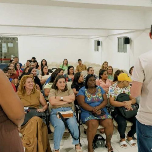 Prefeitura de Brumado reúne diretores e apresenta avanços da educação municipal