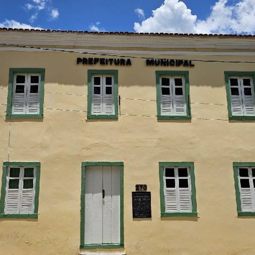 Prefeitura de Paramirim decreta desapropriações para ampliar Casa de Farinha e sanitários públicos