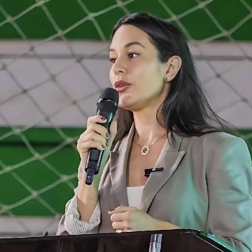 Primeira-dama de Brumado destaca avanços e valorização da educação na Jornada Pedagógica 2026