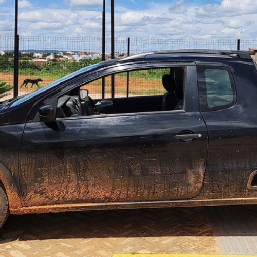 Saveiro roubada há 11 anos é encontrada pela PM em Caculé