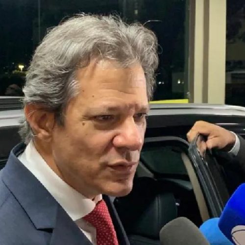 Sem Lula no páreo, Haddad lidera corrida presidencial em 2026, aponta AtlasIntel