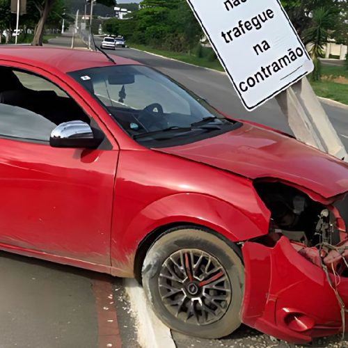 Sequência de acidentes marca a madrugada em Vitória da Conquista