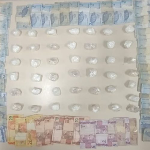 Suspeito foge e abandona drogas e dinheiro durante operação policial em Guanambi