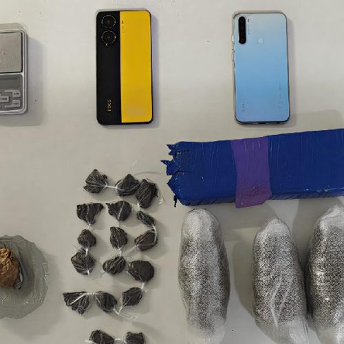 Suspeito tenta fugir da polícia mas acaba preso com drogas e balança de precisão em Caetité