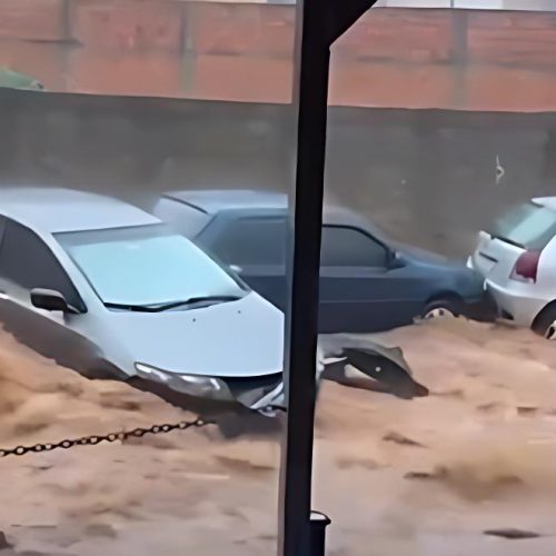 Temporal provoca alagamentos, arrasta veículos e deixa moradores ilhados em Caetité