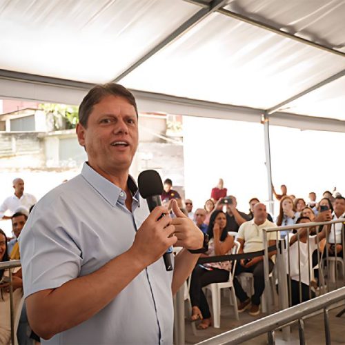 Tarcísio usa crise na Venezuela, endurece discurso eleitoral e ajusta distância de Trump