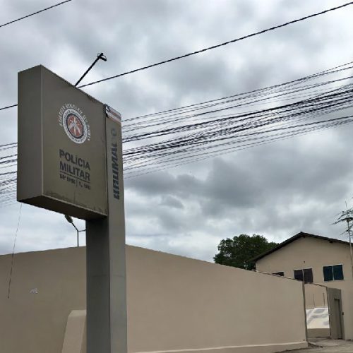 Mulher é presa após incitar moradores contra ação da PM em Brumado