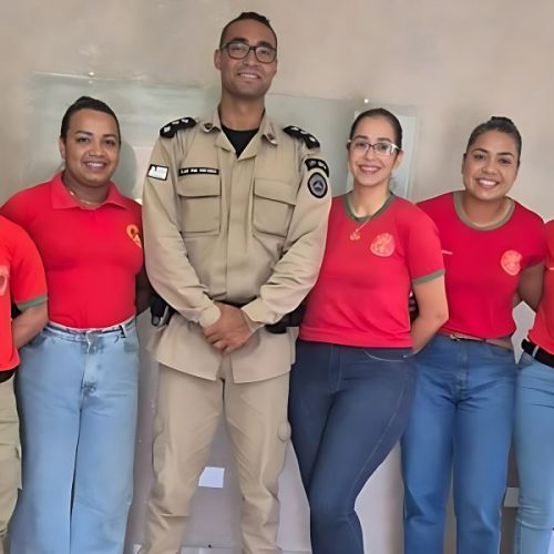 PM ministra palestra sobre segurança pública e drogas para crianças em Guanambi