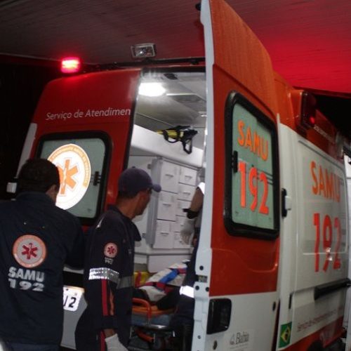 Carro bate em trem na BA-026 e deixa motorista ferido em Urandi