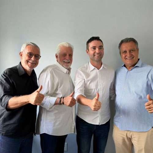 Jaques Wagner elogia liderança do prefeito Fabrício Abrantes e destaca avanço do saneamento em Brumado